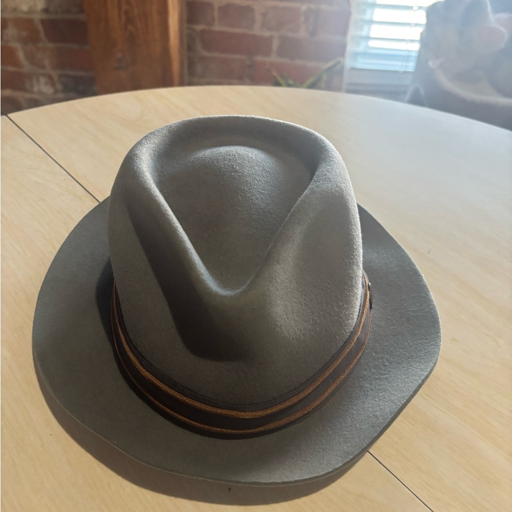 Goorin Bros Gray Fedora Hat with Brown Band- medium
